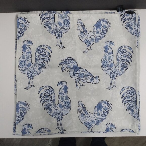 Cynthia Rowley Other - CYNTHIA ROWLEY NAPKINS (set of 8) Rooster Hen Country Blue